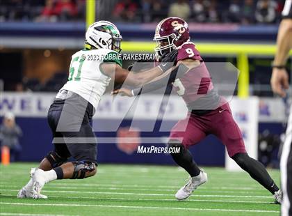Thumbnail 3 in DeSoto vs. Summer Creek (UIL 6A D2 Football Final) photogallery.
