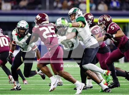 Thumbnail 1 in DeSoto vs. Summer Creek (UIL 6A D2 Football Final) photogallery.
