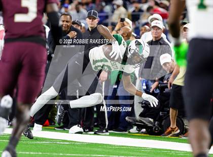 Thumbnail 3 in DeSoto vs. Summer Creek (UIL 6A D2 Football Final) photogallery.