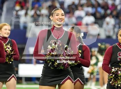 Thumbnail 3 in DeSoto vs. Summer Creek (UIL 6A D2 Football Final) photogallery.