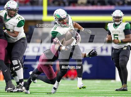 Thumbnail 1 in DeSoto vs. Summer Creek (UIL 6A D2 Football Final) photogallery.