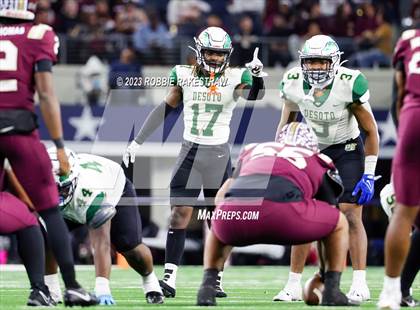 Thumbnail 1 in DeSoto vs. Summer Creek (UIL 6A D2 Football Final) photogallery.