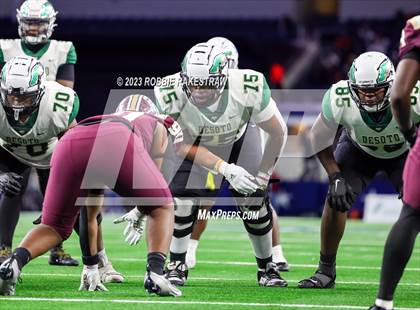Thumbnail 1 in DeSoto vs. Summer Creek (UIL 6A D2 Football Final) photogallery.