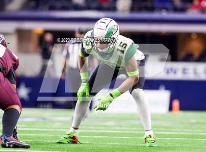 Thumbnail 2 in DeSoto vs. Summer Creek (UIL 6A D2 Football Final) photogallery.