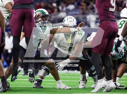 Thumbnail 2 in DeSoto vs. Summer Creek (UIL 6A D2 Football Final) photogallery.