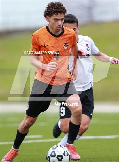 Thumbnail 3 in Scarborough vs Jasper (UIL 4A Area Playoff) photogallery.