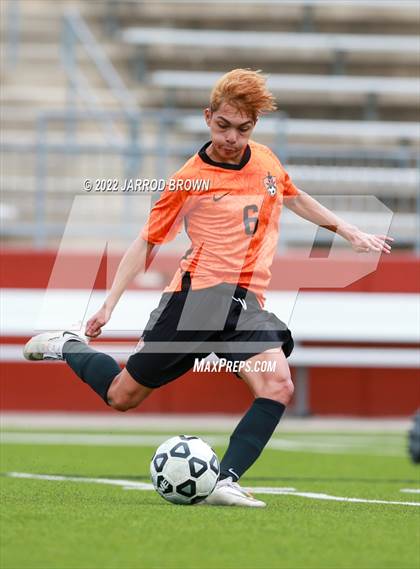 Thumbnail 1 in Scarborough vs Jasper (UIL 4A Area Playoff) photogallery.