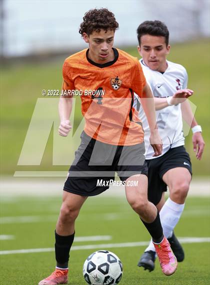 Thumbnail 2 in Scarborough vs Jasper (UIL 4A Area Playoff) photogallery.