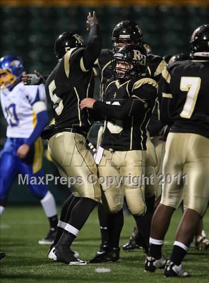 Thumbnail 2 in Irondequoit vs. Rush-Henrietta (Section 5 Class AA State Qualifier) photogallery.