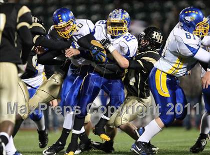 Thumbnail 2 in Irondequoit vs. Rush-Henrietta (Section 5 Class AA State Qualifier) photogallery.