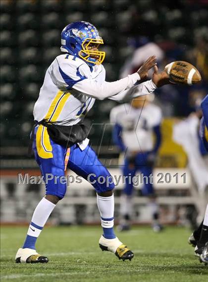 Thumbnail 3 in Irondequoit vs. Rush-Henrietta (Section 5 Class AA State Qualifier) photogallery.