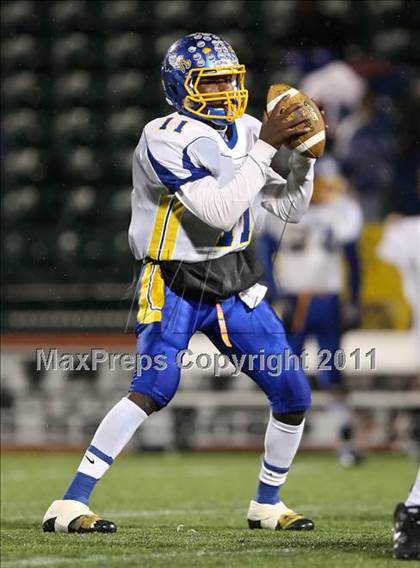 Thumbnail 1 in Irondequoit vs. Rush-Henrietta (Section 5 Class AA State Qualifier) photogallery.