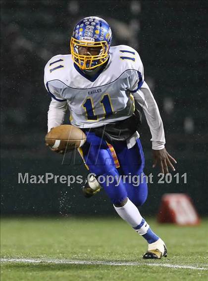Thumbnail 3 in Irondequoit vs. Rush-Henrietta (Section 5 Class AA State Qualifier) photogallery.