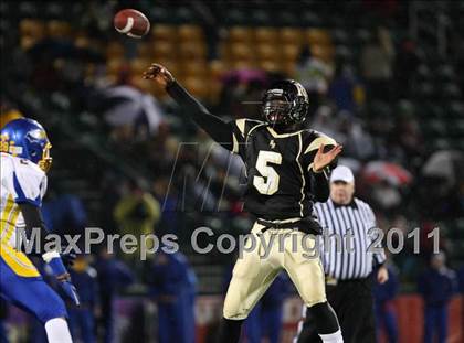 Thumbnail 1 in Irondequoit vs. Rush-Henrietta (Section 5 Class AA State Qualifier) photogallery.
