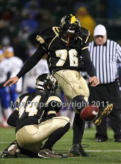 Thumbnail 3 in Irondequoit vs. Rush-Henrietta (Section 5 Class AA State Qualifier) photogallery.