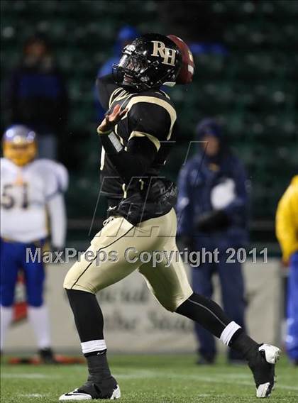 Thumbnail 3 in Irondequoit vs. Rush-Henrietta (Section 5 Class AA State Qualifier) photogallery.