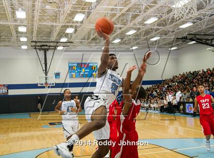 Thumbnail 3 in Sam Rayburn vs. Taft San Antonio (McDonald's Texas Invitational) photogallery.
