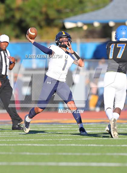 Thumbnail 3 in Crenshaw vs. Wilson (CIF LAC D3 Final) photogallery.
