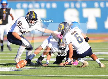 Thumbnail 2 in Crenshaw vs. Wilson (CIF LAC D3 Final) photogallery.