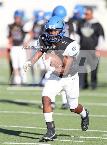 Thumbnail 2 in Crenshaw vs. Wilson (CIF LAC D3 Final) photogallery.