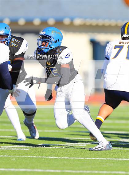 Thumbnail 2 in Crenshaw vs. Wilson (CIF LAC D3 Final) photogallery.