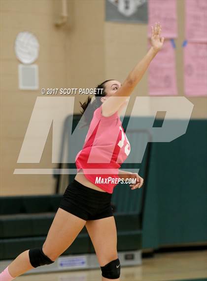 Thumbnail 1 in Great Oak @ Murrieta Mesa photogallery.