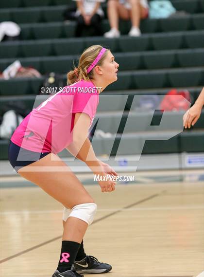 Thumbnail 2 in Great Oak @ Murrieta Mesa photogallery.