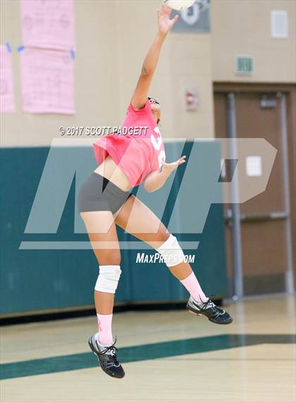 Thumbnail 1 in Great Oak @ Murrieta Mesa photogallery.
