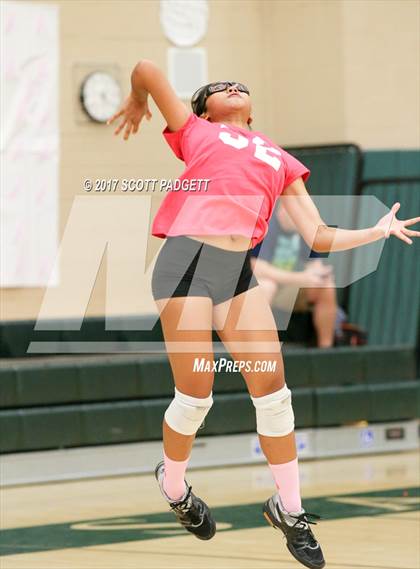 Thumbnail 2 in Great Oak @ Murrieta Mesa photogallery.