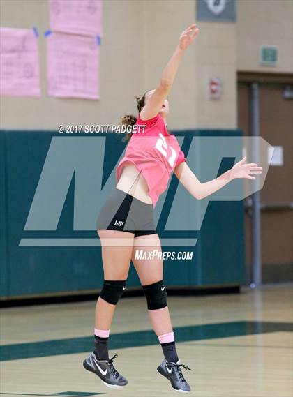 Thumbnail 1 in Great Oak @ Murrieta Mesa photogallery.