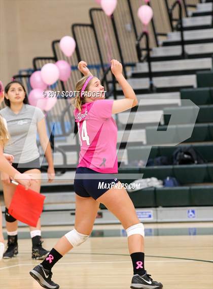 Thumbnail 3 in Great Oak @ Murrieta Mesa photogallery.