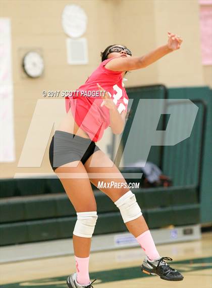 Thumbnail 1 in Great Oak @ Murrieta Mesa photogallery.