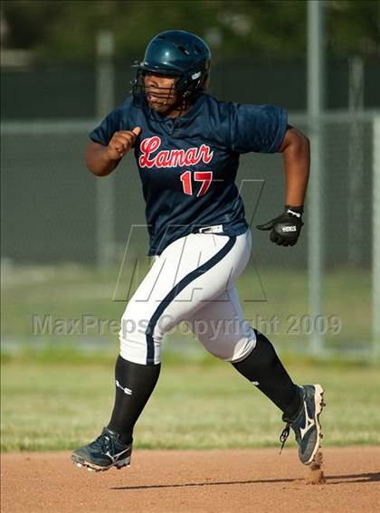 Thumbnail 1 in Atascocita vs Lamar (UIL Region III 5A Playoffs) photogallery.