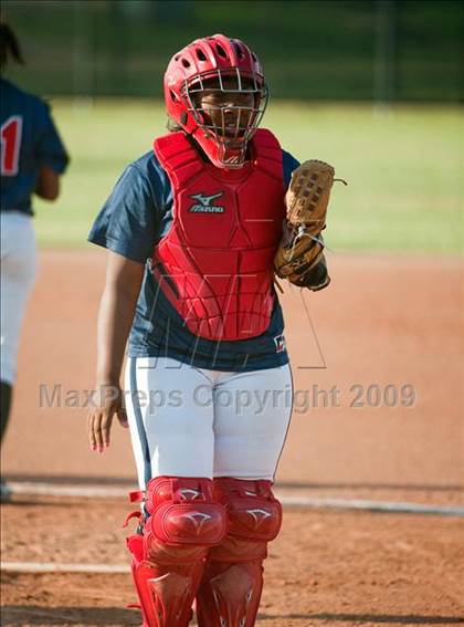 Thumbnail 2 in Atascocita vs Lamar (UIL Region III 5A Playoffs) photogallery.