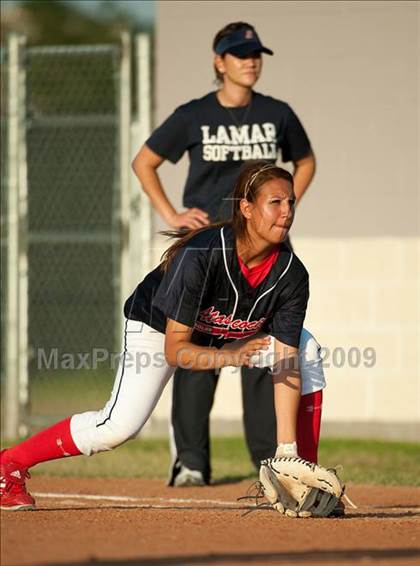 Thumbnail 1 in Atascocita vs Lamar (UIL Region III 5A Playoffs) photogallery.