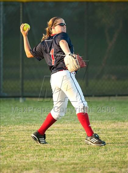 Thumbnail 1 in Atascocita vs Lamar (UIL Region III 5A Playoffs) photogallery.