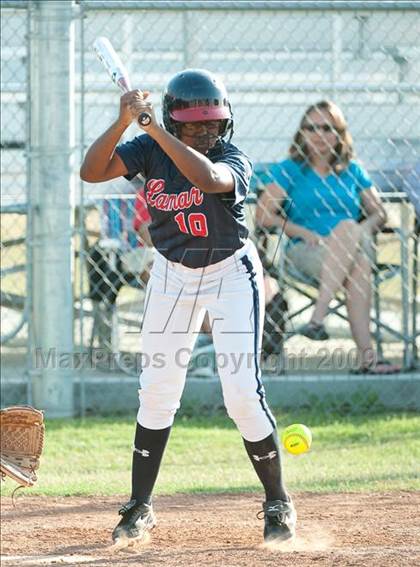 Thumbnail 3 in Atascocita vs Lamar (UIL Region III 5A Playoffs) photogallery.