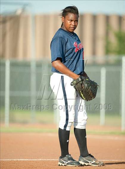 Thumbnail 1 in Atascocita vs Lamar (UIL Region III 5A Playoffs) photogallery.