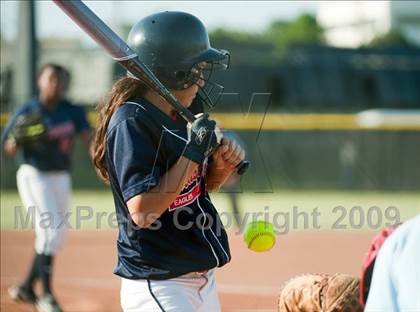 Thumbnail 2 in Atascocita vs Lamar (UIL Region III 5A Playoffs) photogallery.