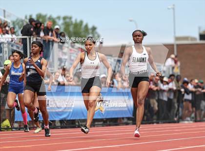 Thumbnail 2 in NYSPHSAA Outdoor Track & Field Championships (100 Meter Dash) photogallery.
