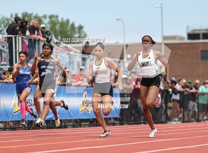 Thumbnail 3 in NYSPHSAA Outdoor Track & Field Championships (100 Meter Dash) photogallery.