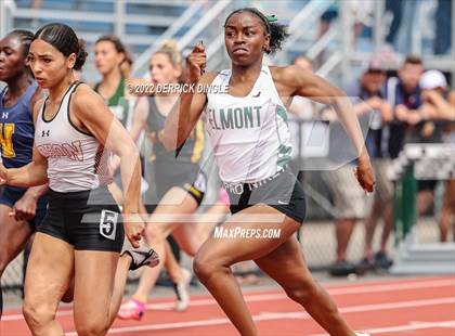 Thumbnail 3 in NYSPHSAA Outdoor Track & Field Championships (100 Meter Dash) photogallery.