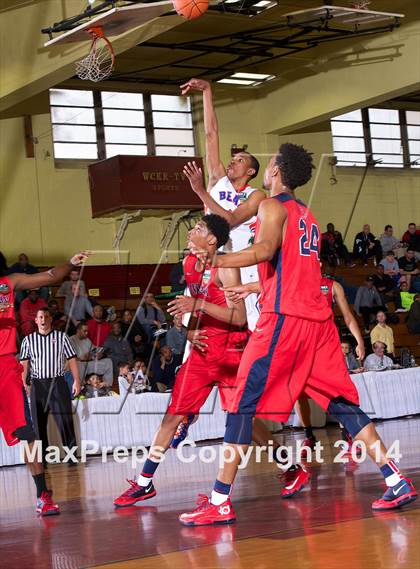 Thumbnail 1 in Rainier Beach vs. Findlay Prep (Dick's Sporting Goods National Tournament) photogallery.