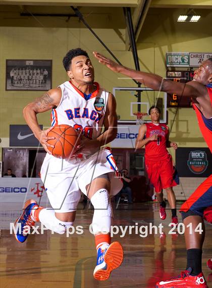 Thumbnail 2 in Rainier Beach vs. Findlay Prep (Dick's Sporting Goods National Tournament) photogallery.