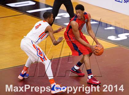 Thumbnail 1 in Rainier Beach vs. Findlay Prep (Dick's Sporting Goods National Tournament) photogallery.