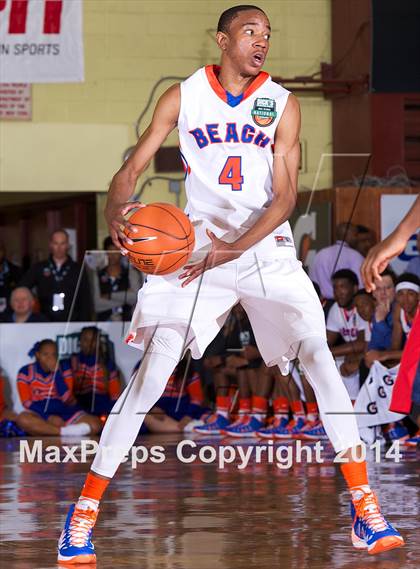 Thumbnail 2 in Rainier Beach vs. Findlay Prep (Dick's Sporting Goods National Tournament) photogallery.