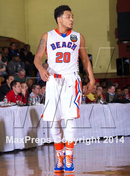 Thumbnail 3 in Rainier Beach vs. Findlay Prep (Dick's Sporting Goods National Tournament) photogallery.