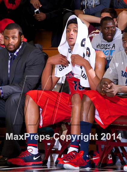 Thumbnail 1 in Rainier Beach vs. Findlay Prep (Dick's Sporting Goods National Tournament) photogallery.