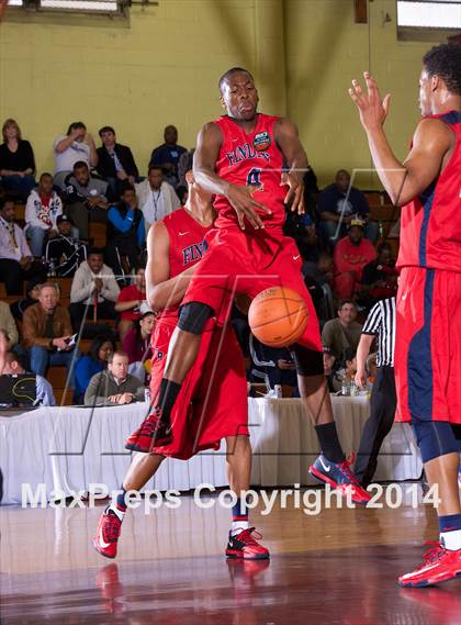 Thumbnail 2 in Rainier Beach vs. Findlay Prep (Dick's Sporting Goods National Tournament) photogallery.