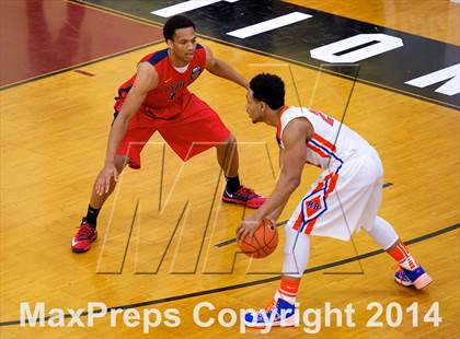 Thumbnail 2 in Rainier Beach vs. Findlay Prep (Dick's Sporting Goods National Tournament) photogallery.